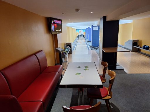 Essen und Trinken beim Bowling