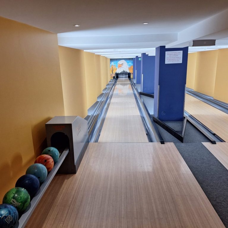 Bowling- und Kegelbahnen